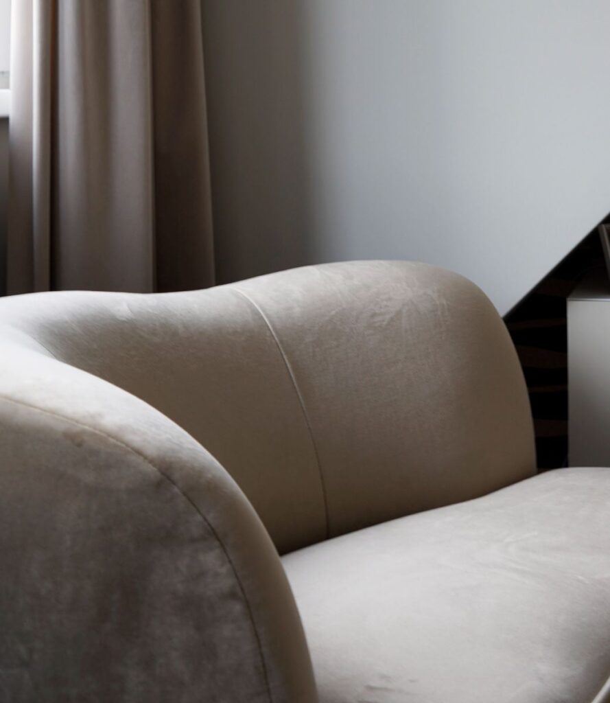 Beige chaise longue.