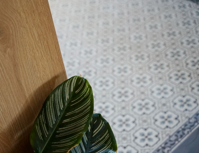 Detail vloertegel keuken.